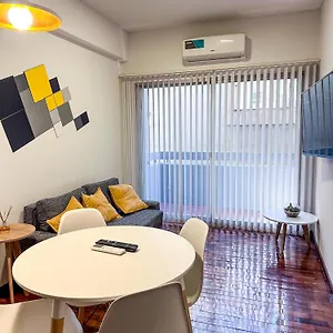 Departamento Peatonal Sarmiento Pleno Centro 3-4 Personas, Con Cochera Gratis ! Apartamento
